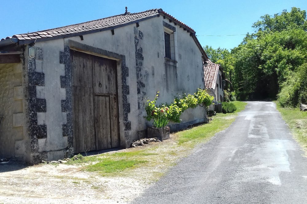 Photo of Outdoor in Montagrier