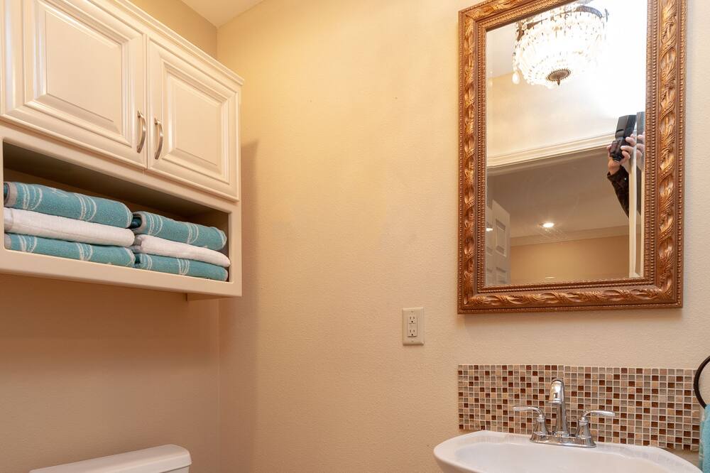 Photo of Bathroom in Piney