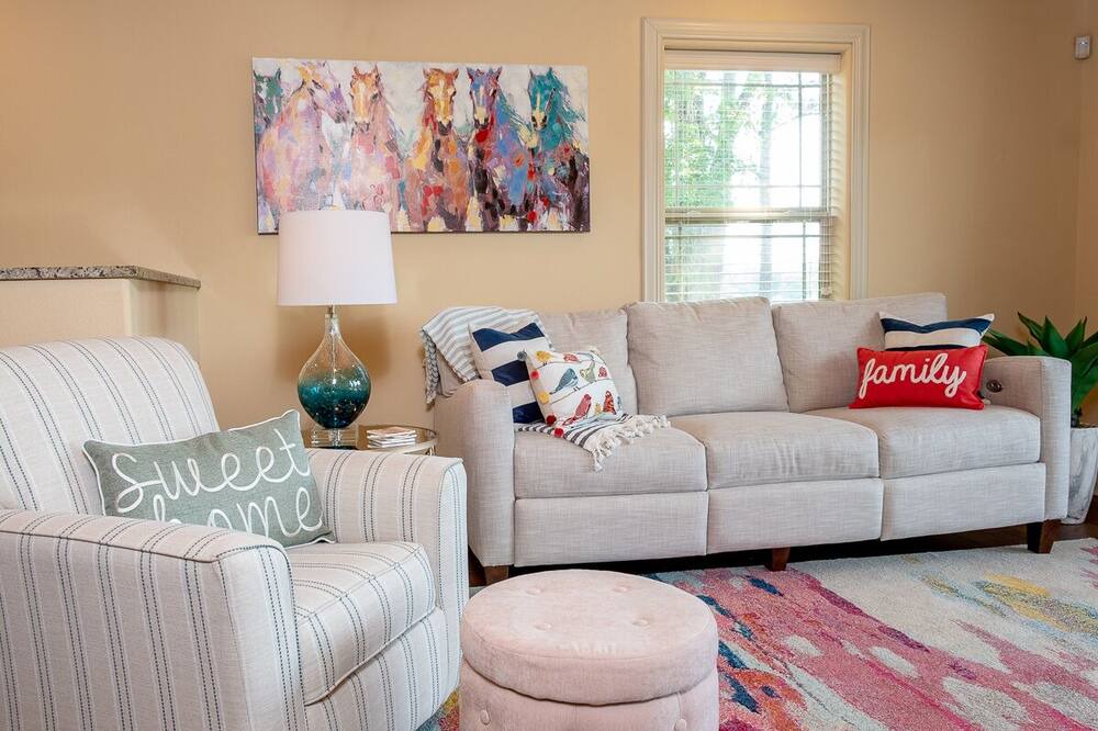 Photo of Livingroom in Piney