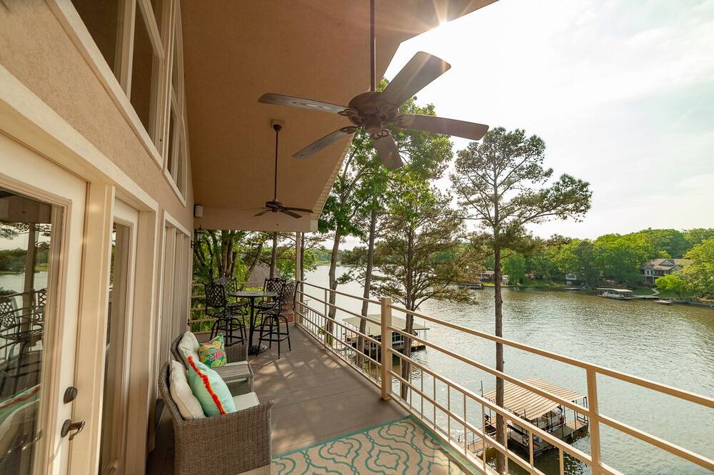 Photo of Patio Balcony in Piney