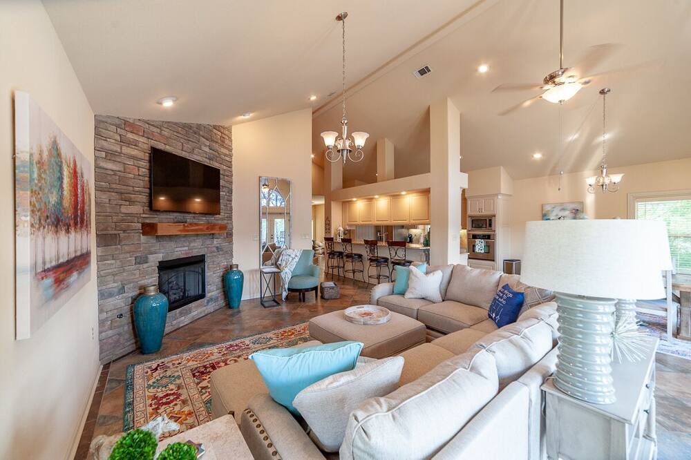 Photo of Livingroom in Piney