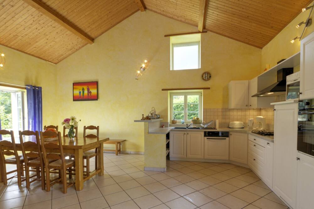 Photo of Kitchen in Aboen