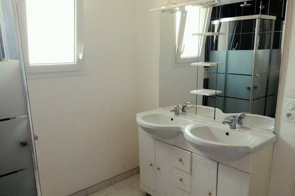 Photo of Bathroom in Saint-Molf