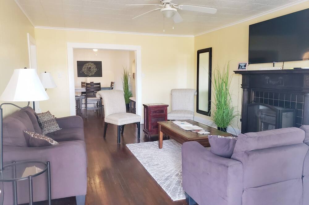 Photo of Livingroom in Kilgore