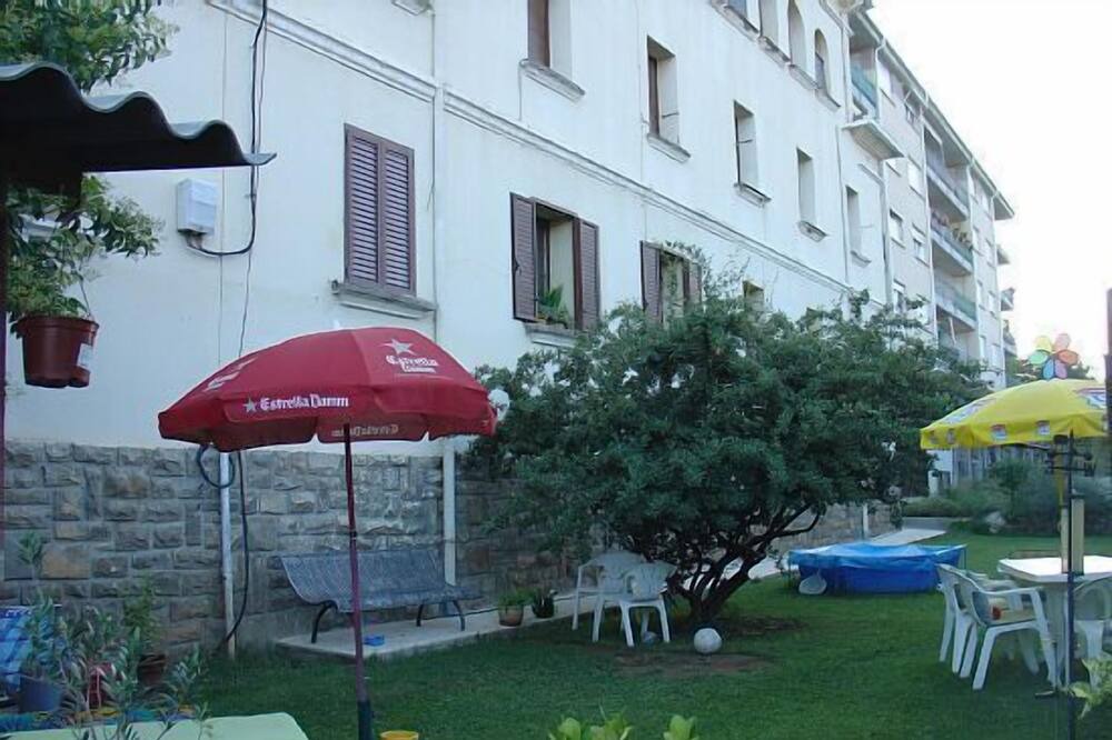 Photo of Outdoor in Abena