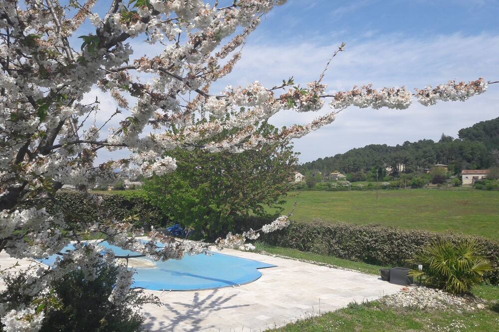 Photo of Outdoor in Laval-Pradel