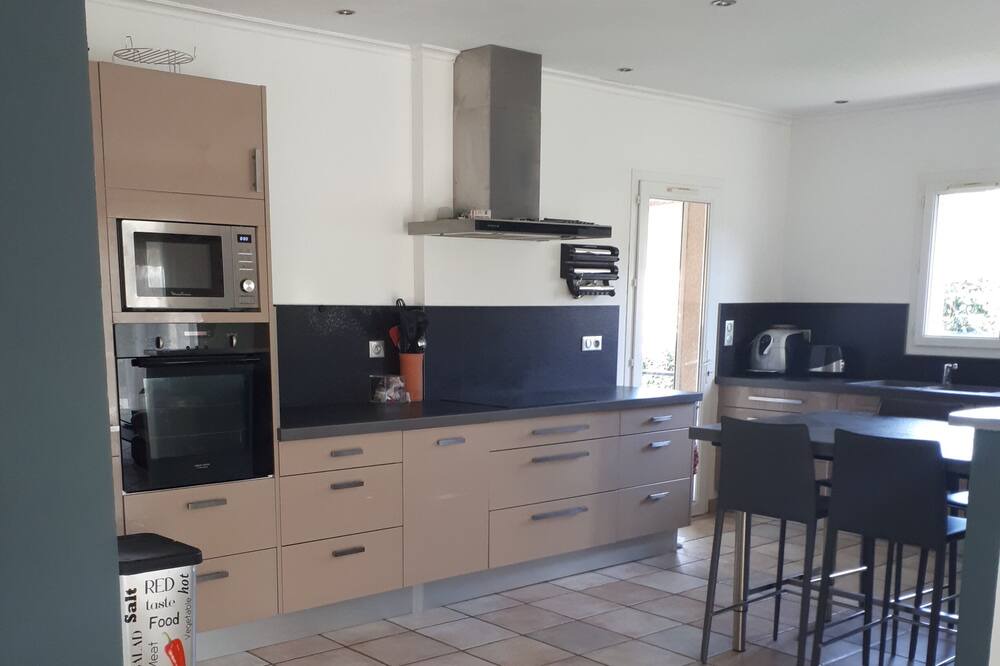 Photo of Kitchen in Laval-Pradel