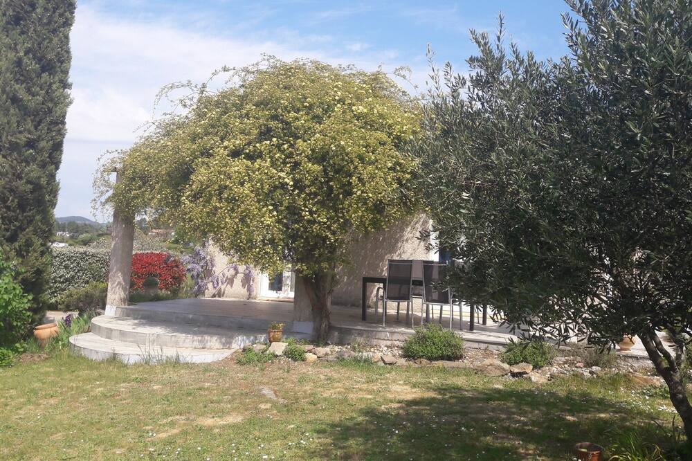 Photo of Outdoor in Laval-Pradel