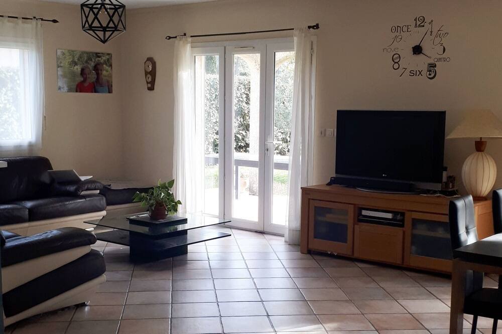 Photo of Livingroom in Laval-Pradel