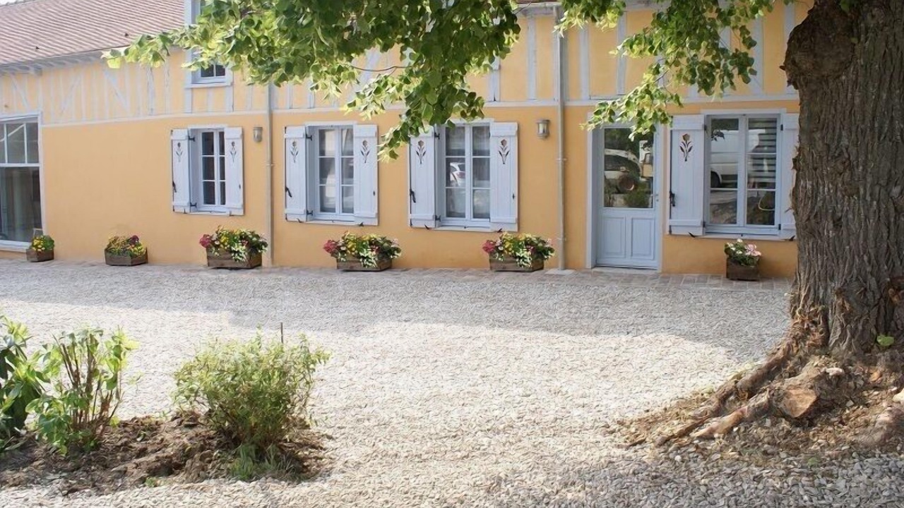 Photo of Outdoor in Clerey