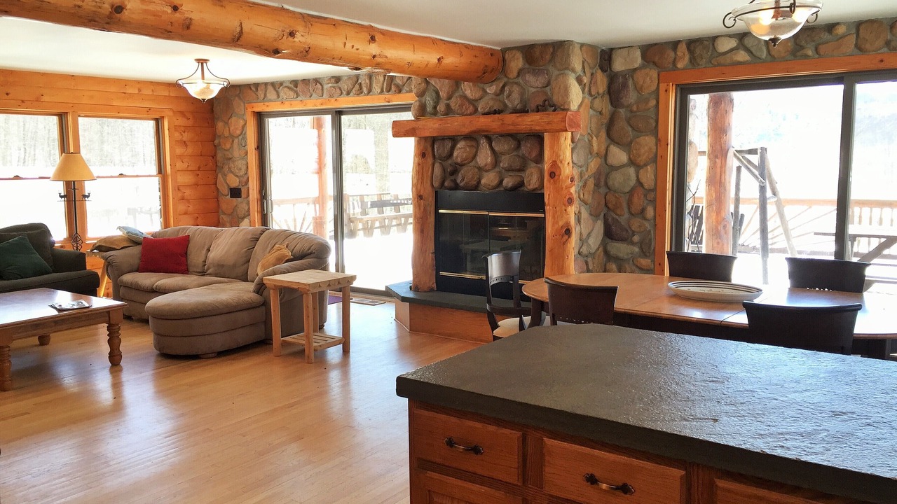 Photo of Livingroom in Long Eddy