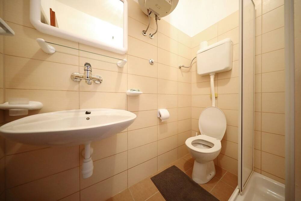 Photo of Bathroom in Iz