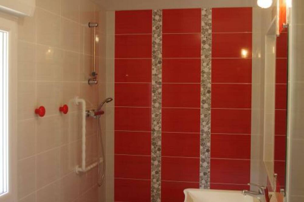 Photo of Bathroom in La Gonfriere