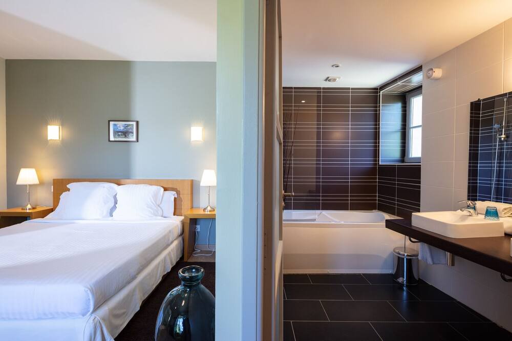 Photo of Bedroom in St Gervais sur Mare