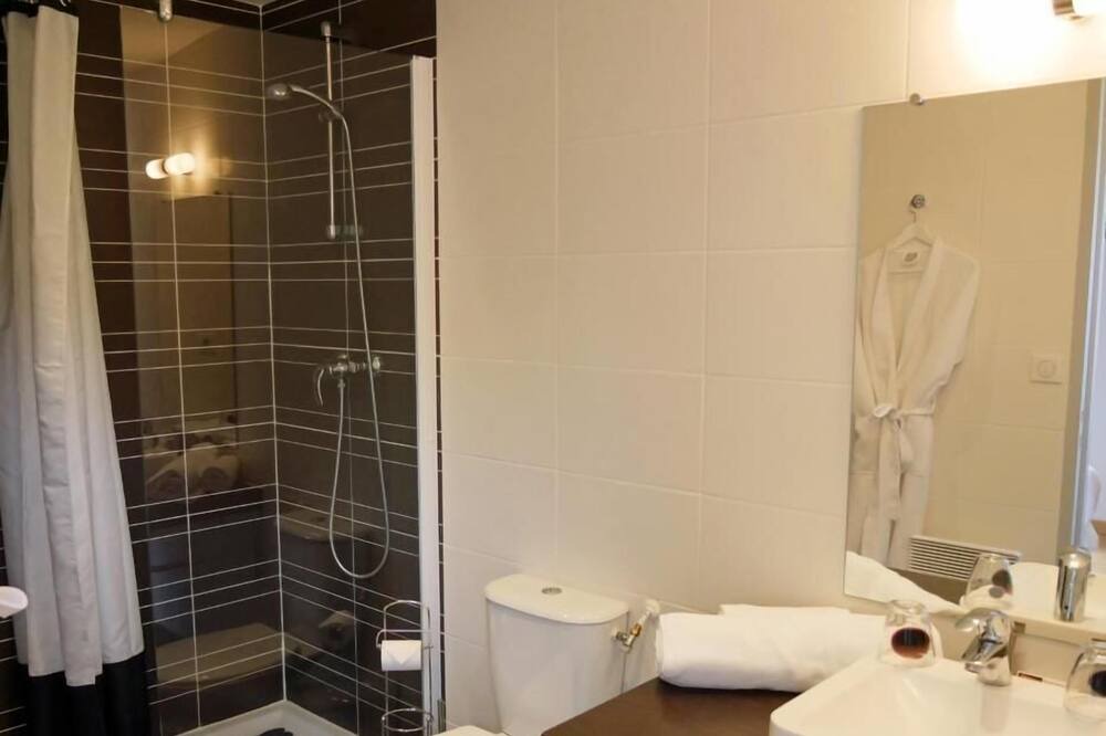 Photo of Bathroom in St Gervais sur Mare