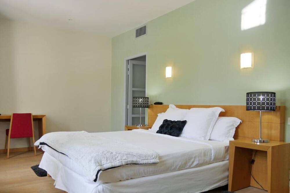 Photo of Bedroom in St Gervais sur Mare