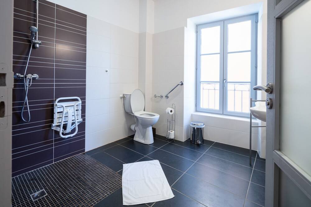 Photo of Bathroom in St Gervais sur Mare