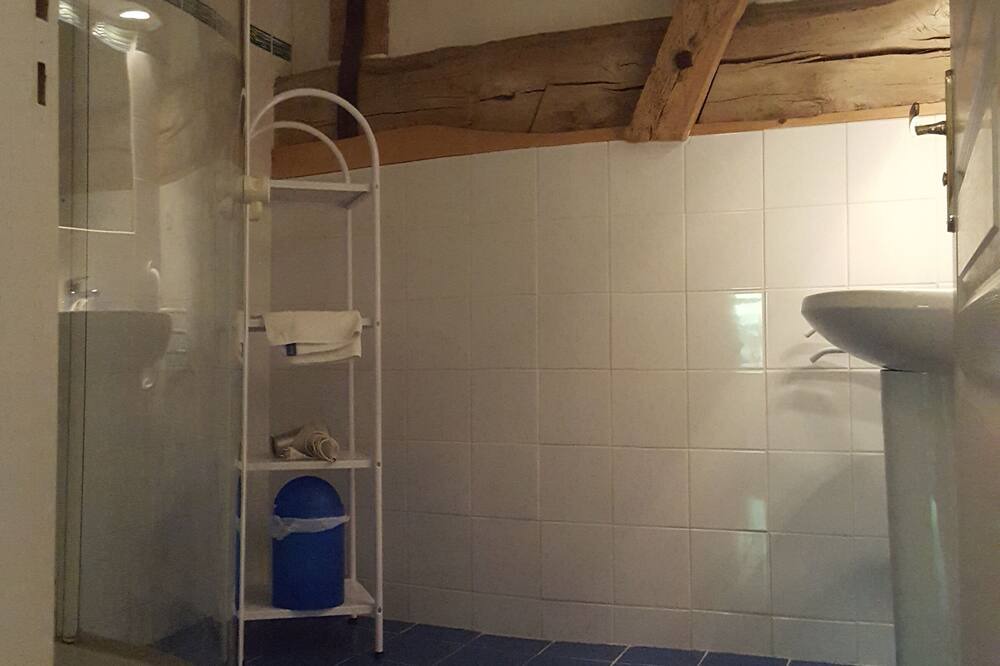 Photo of Bathroom in Saint-Loup