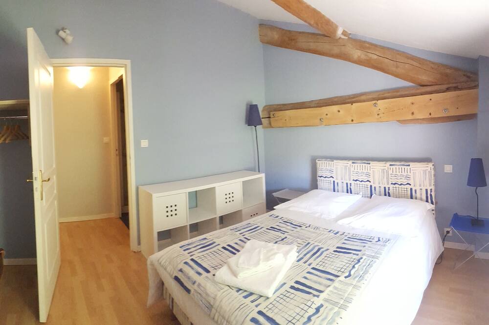 Photo of Bedroom in Saint-Loup