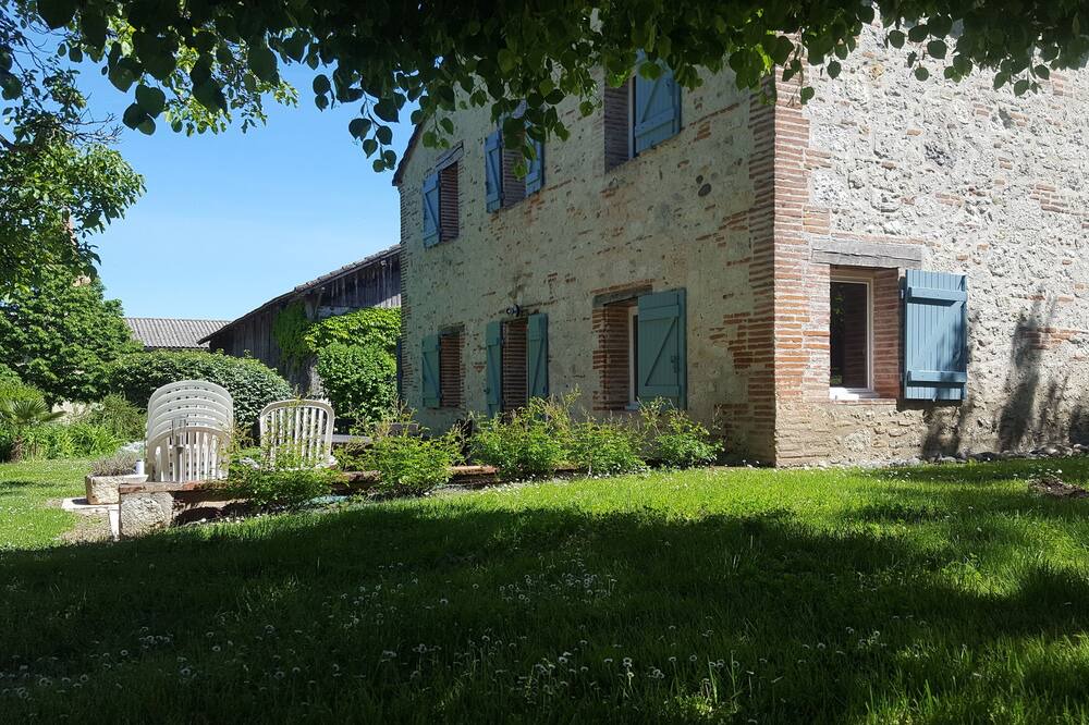 Photo of Outdoor in Saint-Loup