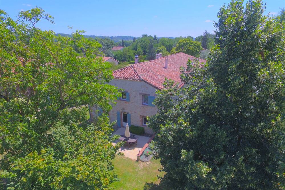 Photo of Outdoor in Saint-Loup