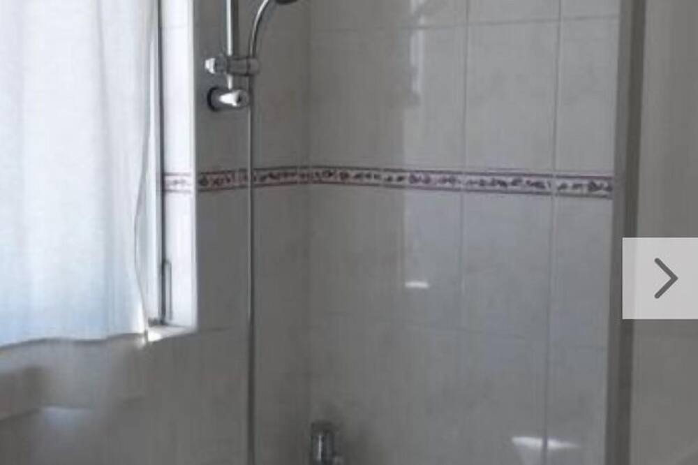 Photo of Bathroom in Montcalm