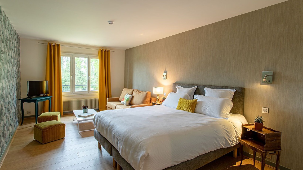 Photo of Bedroom in Replonges