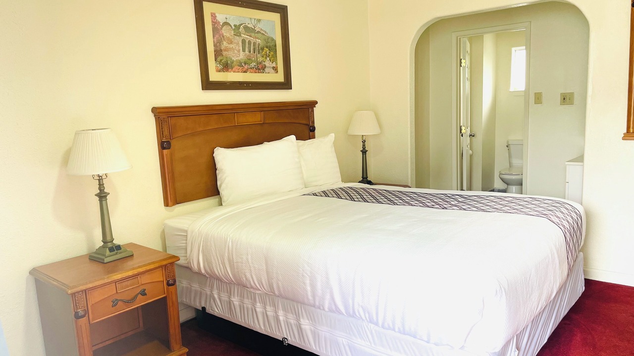 Photo of Bedroom in Cherryland