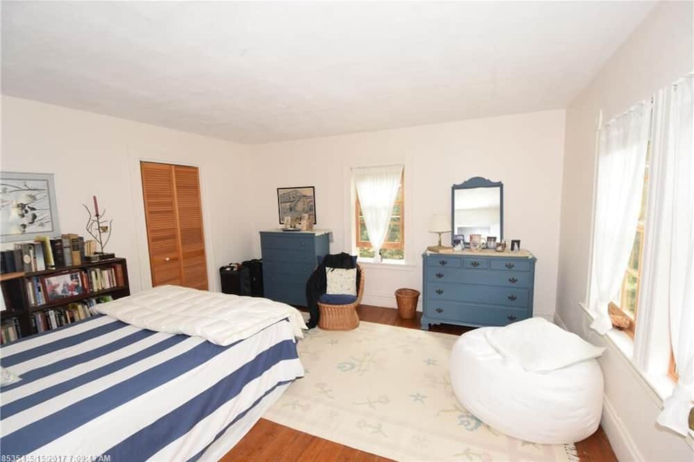 Photo of Bedroom in Roque Bluffs