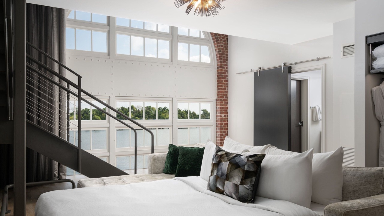 Photo of Bedroom in Historic District - North