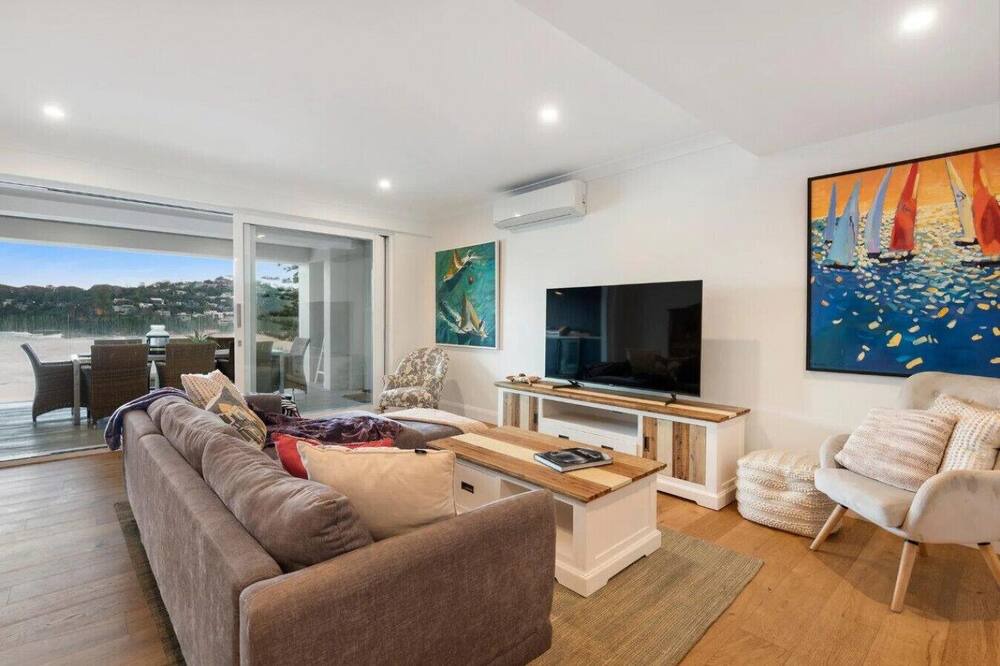 Photo of Others in Whale Beach