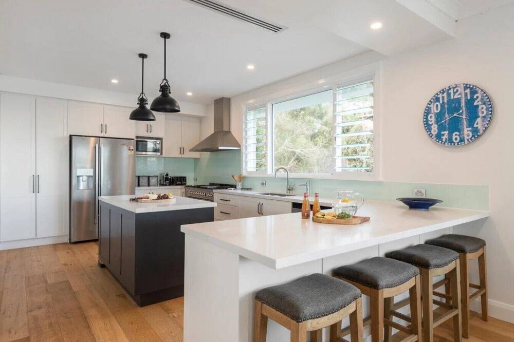 Photo of Others in Whale Beach