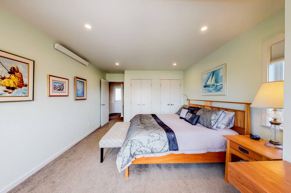 Photo of Others in Eastsound