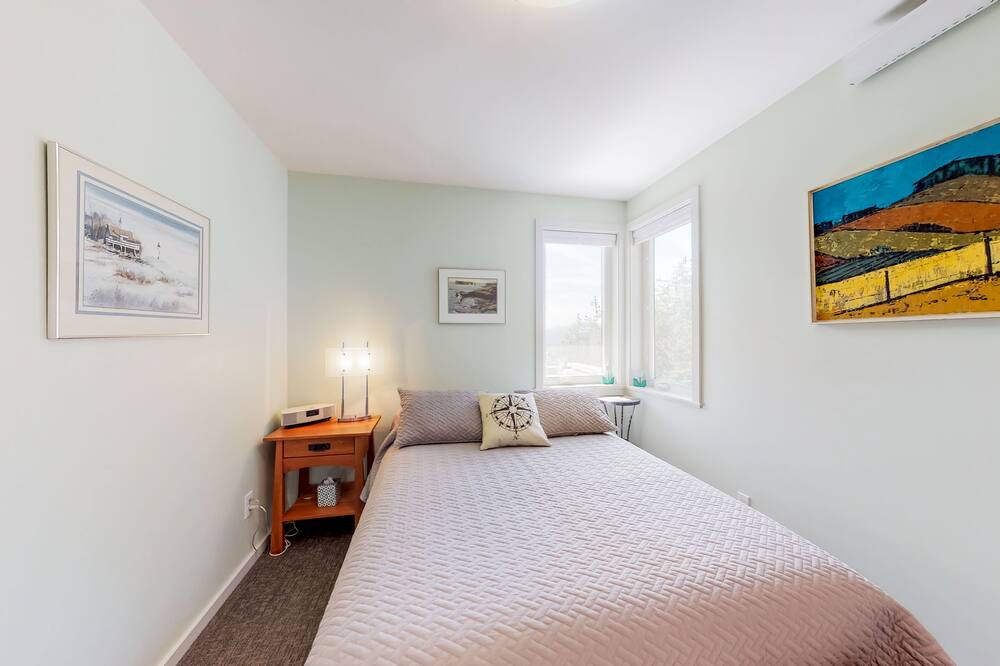 Photo of Others in Eastsound