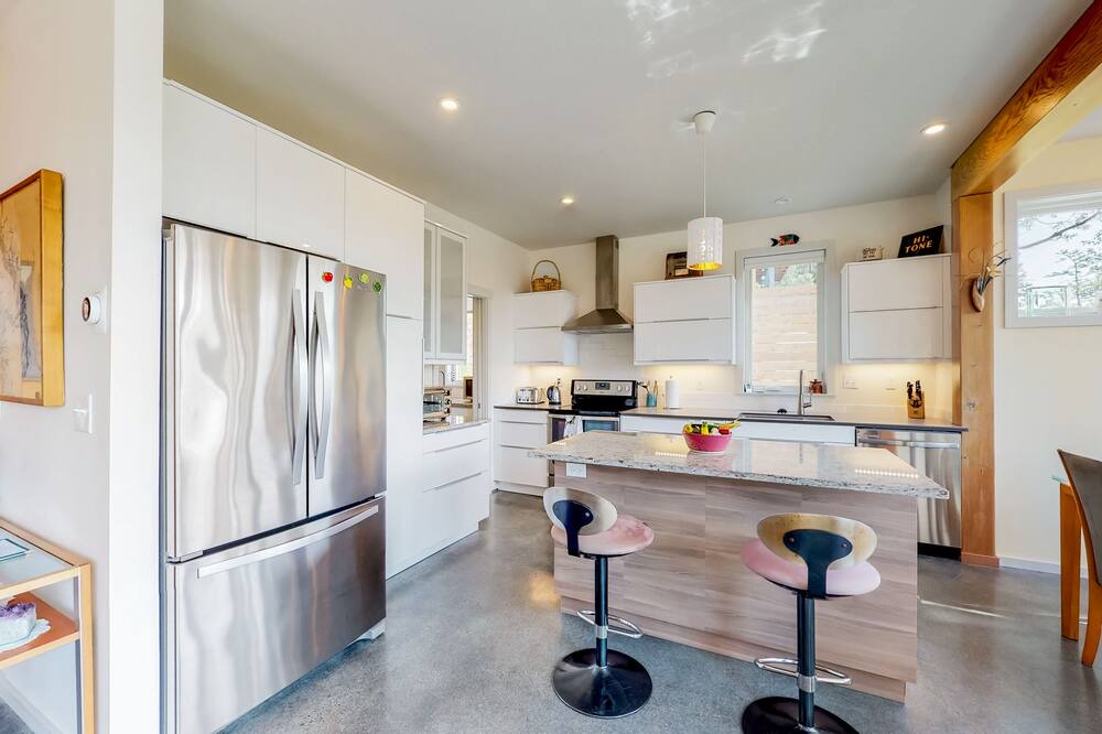 Photo of Others in Eastsound