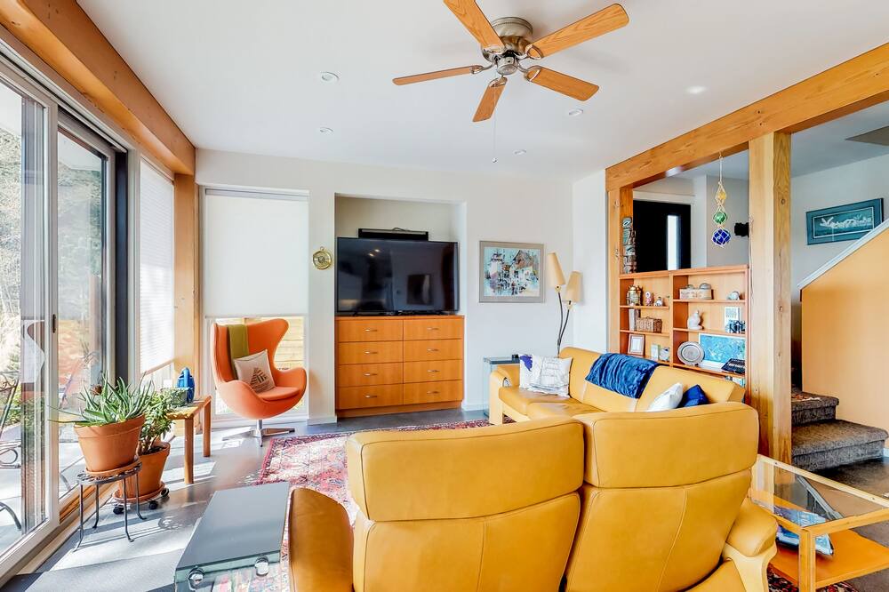 Photo of Others in Eastsound