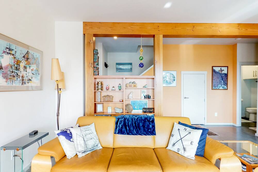 Photo of Others in Eastsound