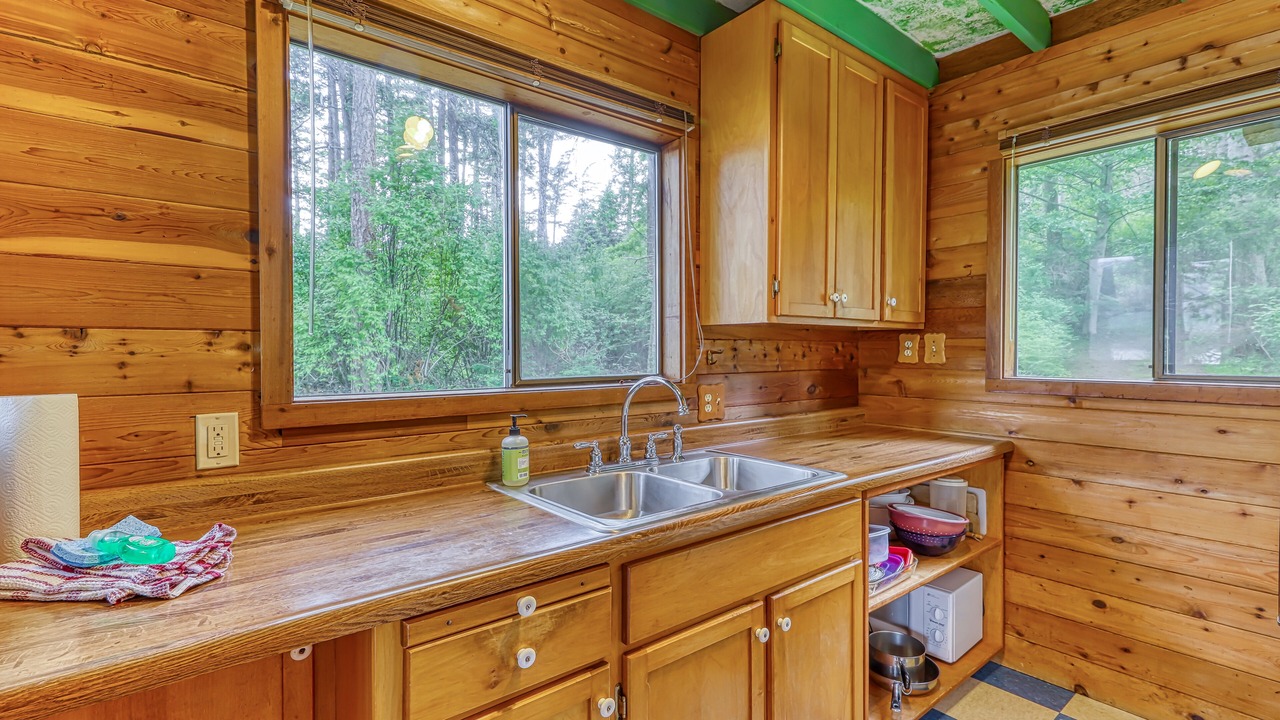 Photo of Kitchen in Eastsound