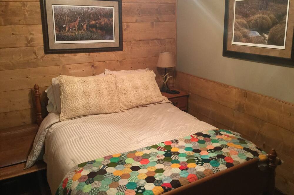 Photo of Bedroom in Monroe