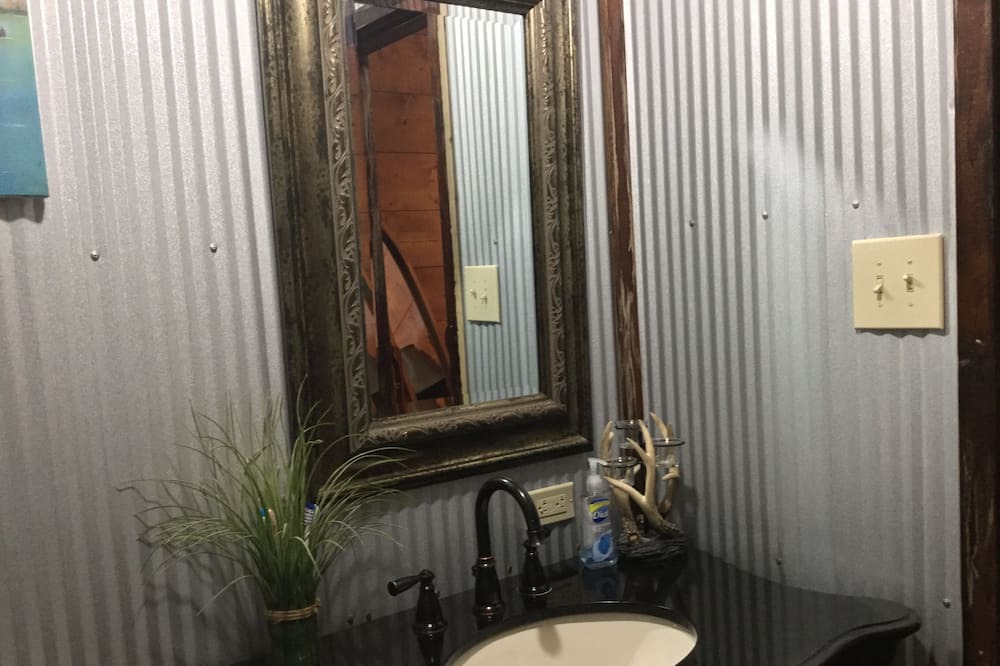 Photo of Bathroom in Monroe