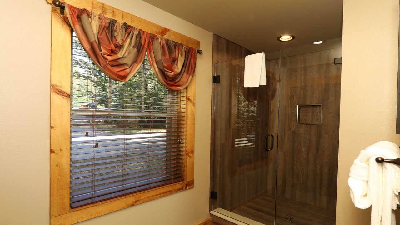 Photo of Bathroom in Gatlinburg - Pigeon Forge