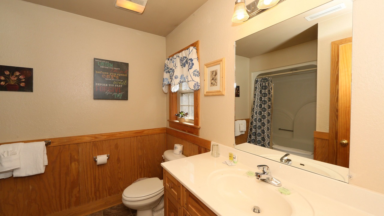 Photo of Bathroom in Pigeon Forge