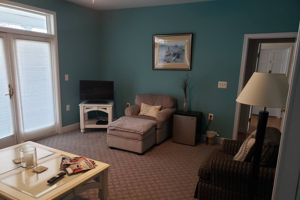 Photo of Bedroom in Solomons Island