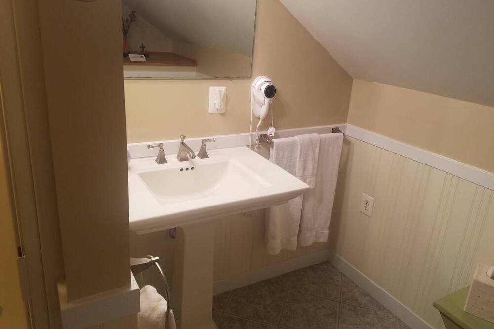 Photo of Bathroom in Solomons Island