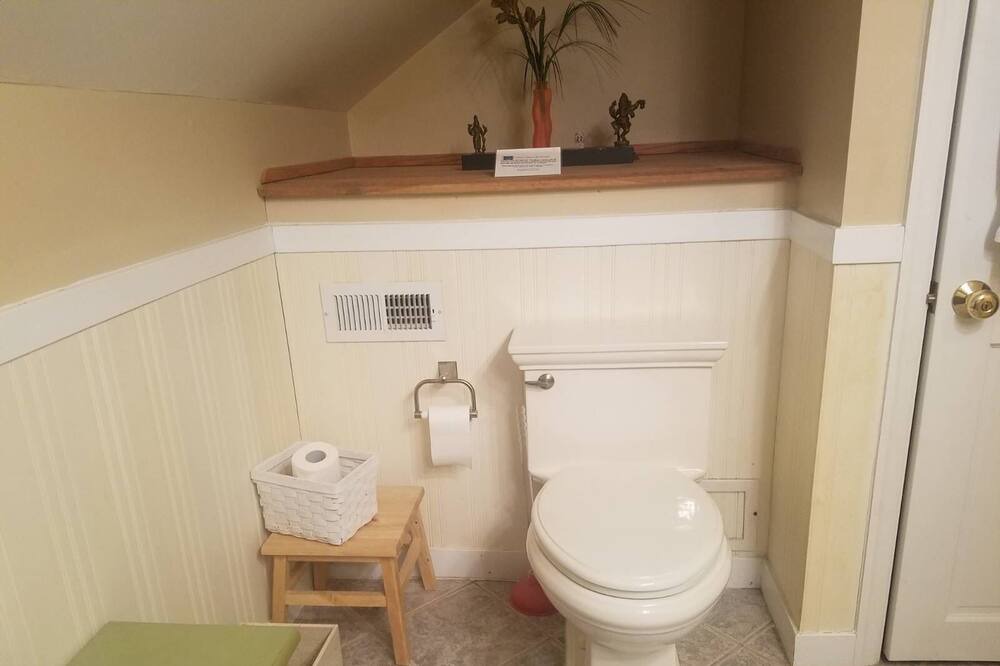 Photo of Bathroom in Solomons Island