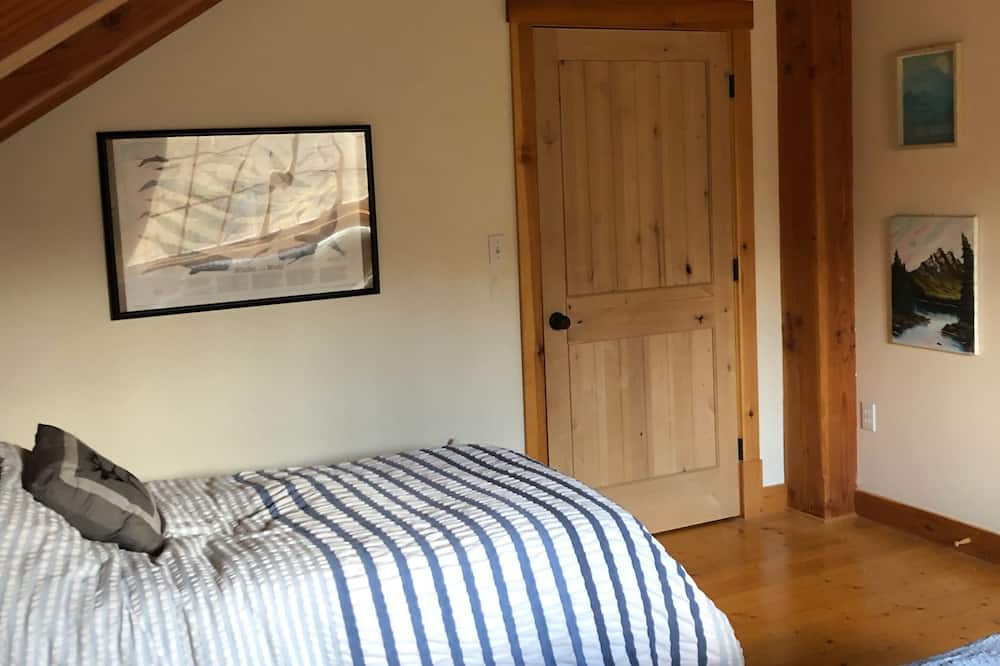 Photo of Bedroom in Rumford Center