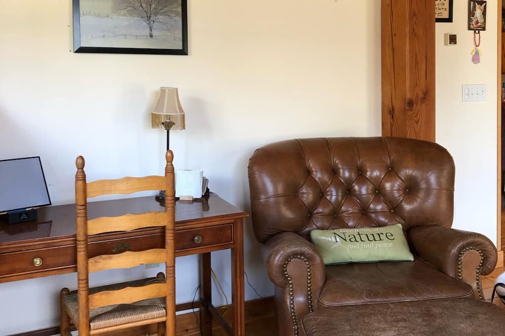 Photo of Livingroom in Rumford Center