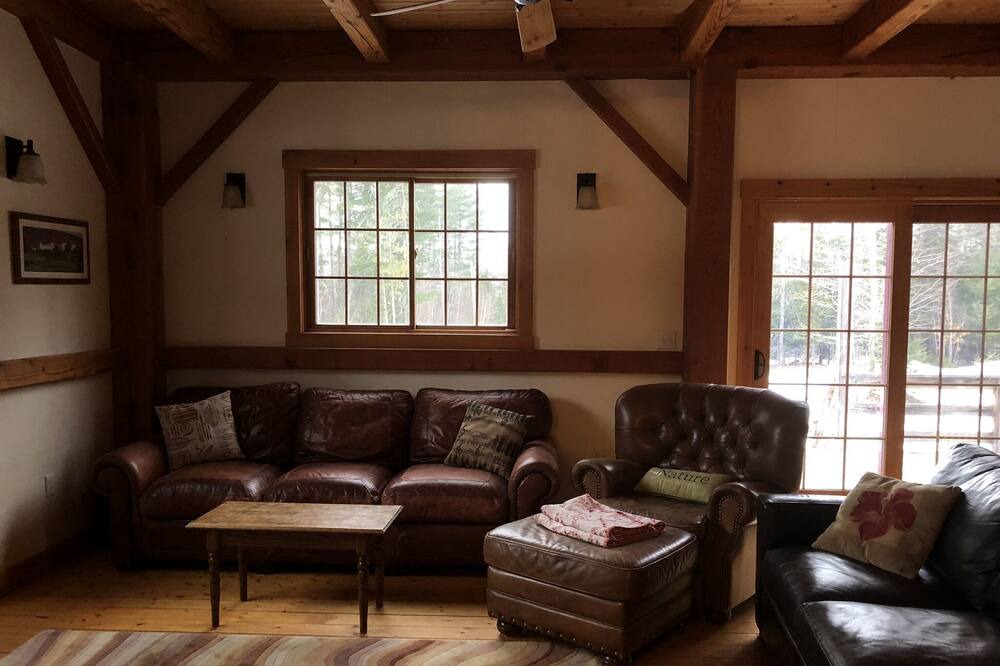 Photo of Livingroom in Rumford Center