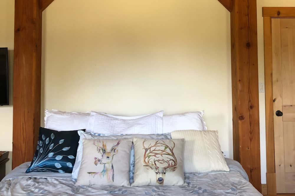 Photo of Bedroom in Rumford Center