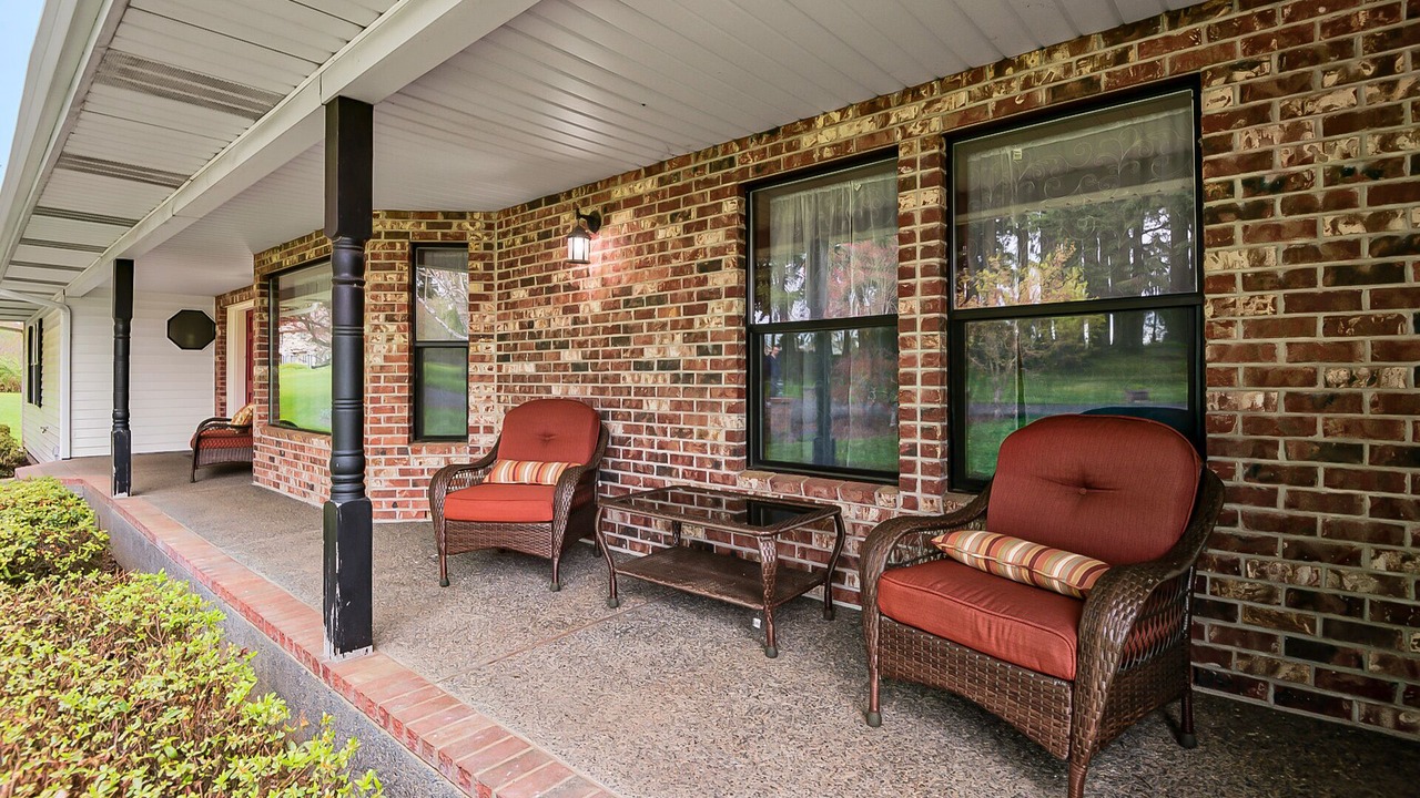 Photo of Patio Balcony in Meadow Glade